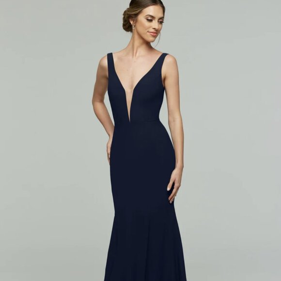 Jovani Navy Blue Plunging Neck and Back Mermaid Dress Size 4 - Picture 1 of 5